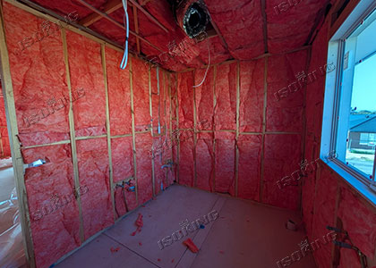 pink insulation installation